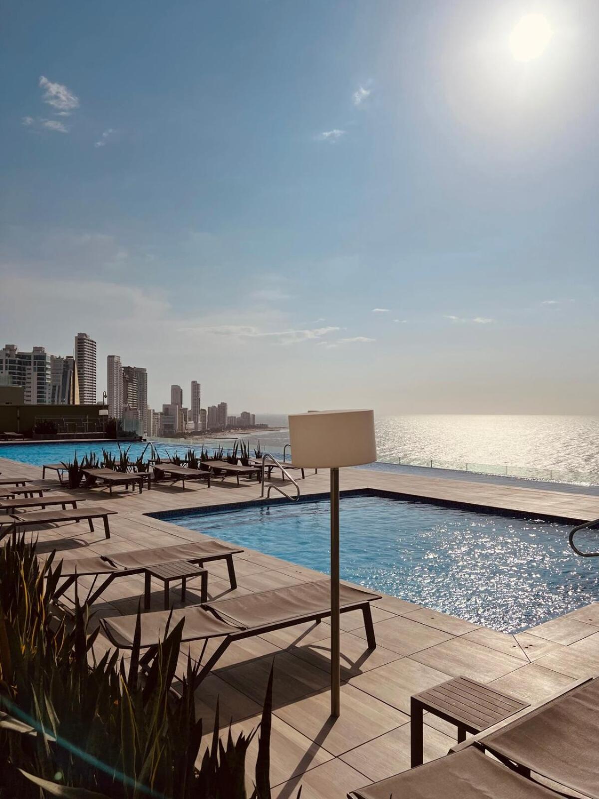 Colombia- H2 Hyatt Condo-bay View *
